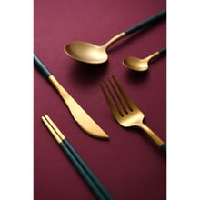 30 Piece Cutlery Set